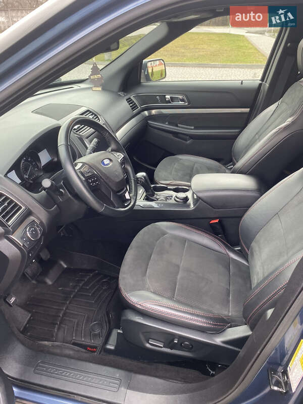 Позашляховик / Кросовер Ford Explorer 2018 в Львові