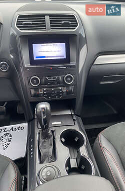 Позашляховик / Кросовер Ford Explorer 2018 в Львові