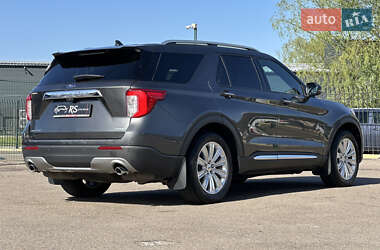 Позашляховик / Кросовер Ford Explorer 2019 в 