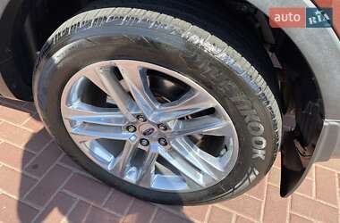 Позашляховик / Кросовер Ford Explorer 2018 в 