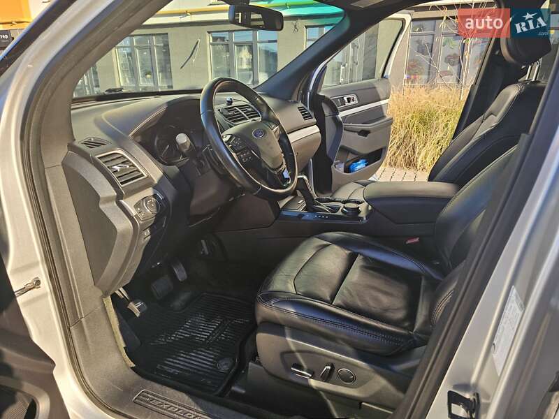 Внедорожник / Кроссовер Ford Explorer 2016 в Ивано-Франковске