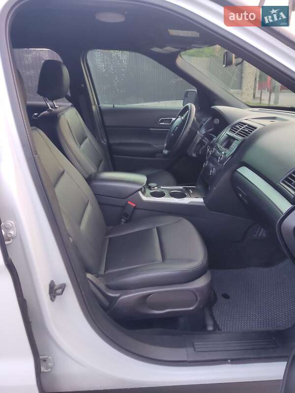Внедорожник / Кроссовер Ford Explorer 2017 в Кременце фото 30 Внедорожник / Кроссовер Ford Explorer 2017 в Кременце