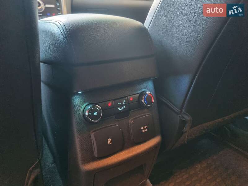 Позашляховик / Кросовер Ford Explorer 2015 в Києві