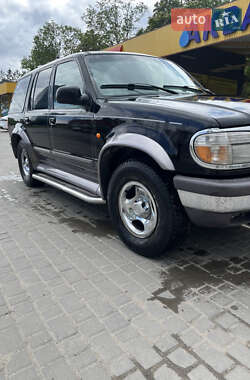 Позашляховик / Кросовер Ford Explorer 1997 в Тернополі