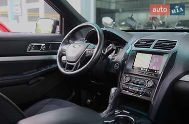 Внедорожник / Кроссовер Ford Explorer 2015 в 