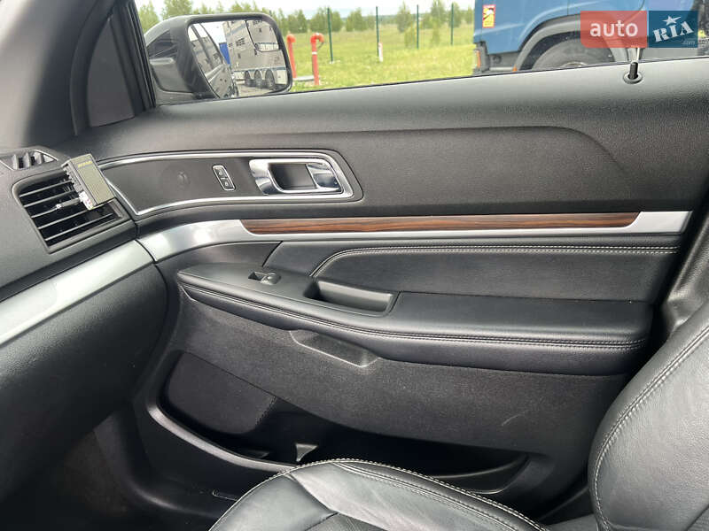 Позашляховик / Кросовер Ford Explorer 2018 в Києві