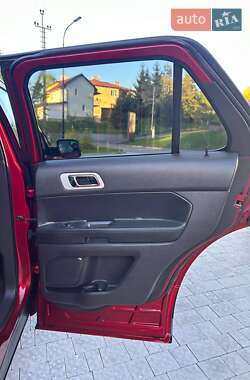 Позашляховик / Кросовер Ford Explorer 2012 в 