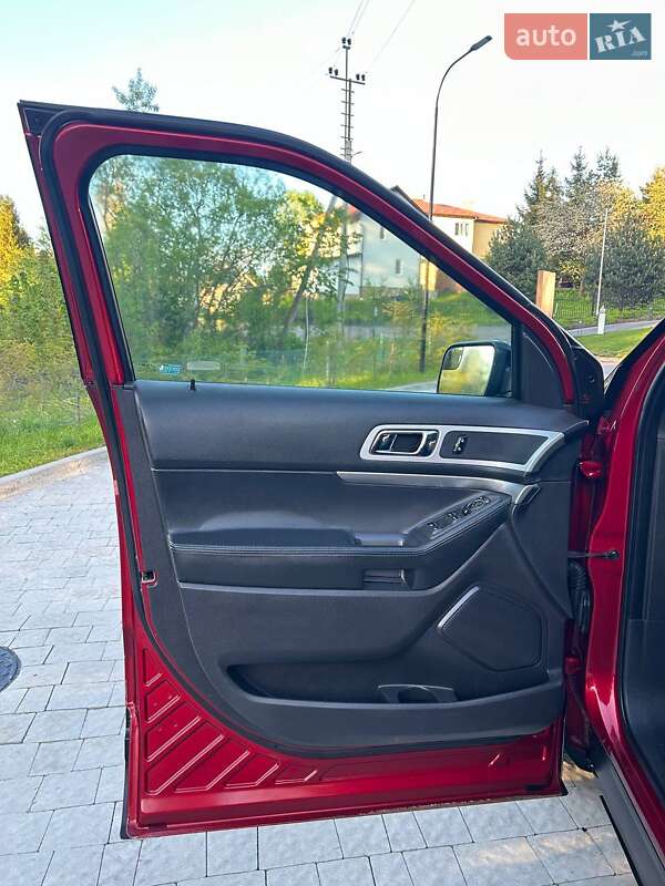 Внедорожник / Кроссовер Ford Explorer 2012 в Дрогобыче
