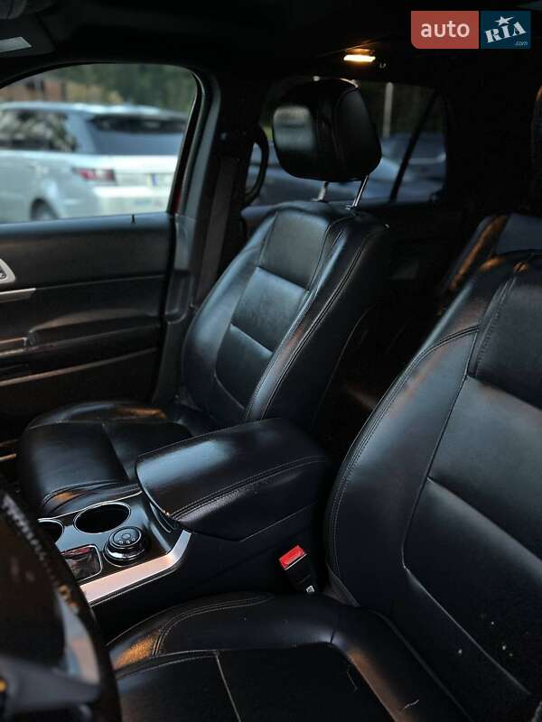 Внедорожник / Кроссовер Ford Explorer 2012 в Дрогобыче