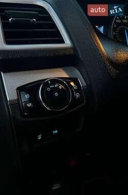 Позашляховик / Кросовер Ford Explorer 2012 в 