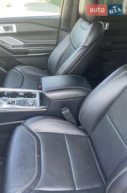 Внедорожник / Кроссовер Ford Explorer 2019 в 