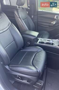 Внедорожник / Кроссовер Ford Explorer 2019 в 