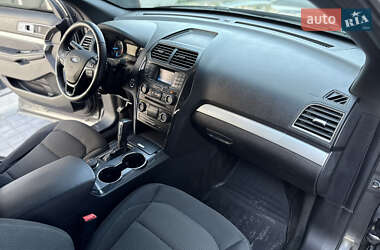Внедорожник / Кроссовер Ford Explorer 2017 в 