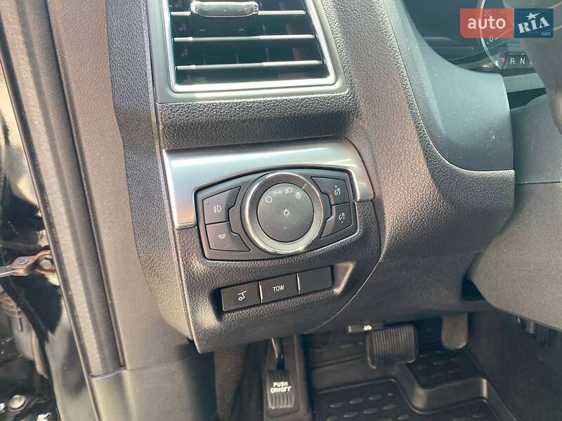 Внедорожник / Кроссовер Ford Explorer 2018 в Львове