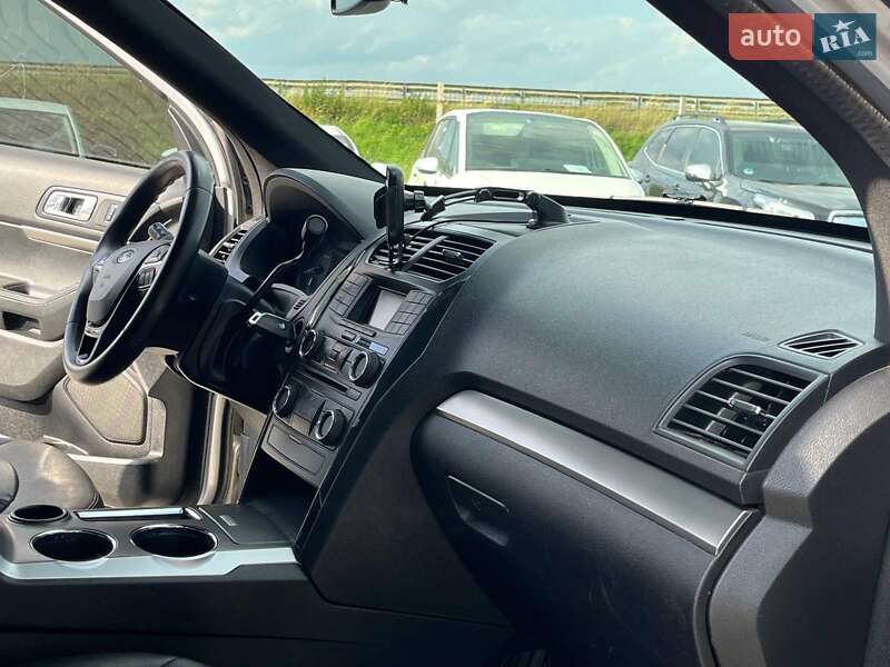 Позашляховик / Кросовер Ford Explorer 2017 в Львові