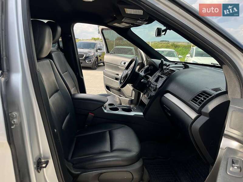 Позашляховик / Кросовер Ford Explorer 2017 в Львові