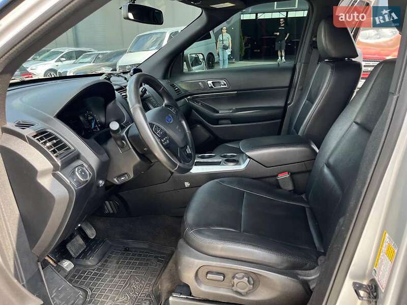 Позашляховик / Кросовер Ford Explorer 2017 в Львові