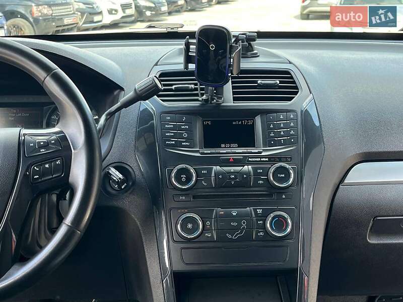 Позашляховик / Кросовер Ford Explorer 2017 в Львові