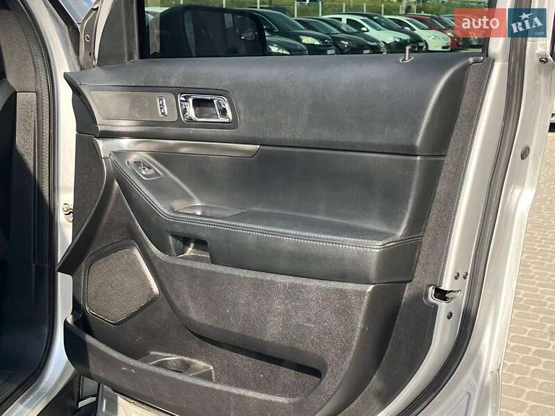 Позашляховик / Кросовер Ford Explorer 2017 в Львові