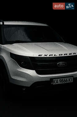 Позашляховик / Кросовер Ford Explorer 2013 в Первомайську