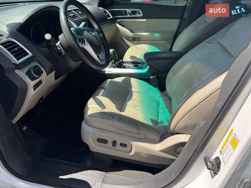 Позашляховик / Кросовер Ford Explorer 2013 в Львові фото 10 Позашляховик / Кросовер Ford Explorer 2013 в Львові