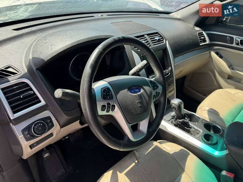 Позашляховик / Кросовер Ford Explorer 2013 в Львові фото 12 Позашляховик / Кросовер Ford Explorer 2013 в Львові