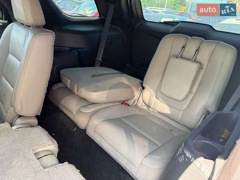 Позашляховик / Кросовер Ford Explorer 2013 в Львові фото 17 Позашляховик / Кросовер Ford Explorer 2013 в Львові