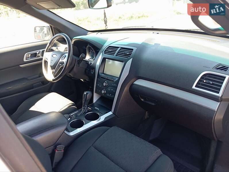 Внедорожник / Кроссовер Ford Explorer 2013 в Дубно