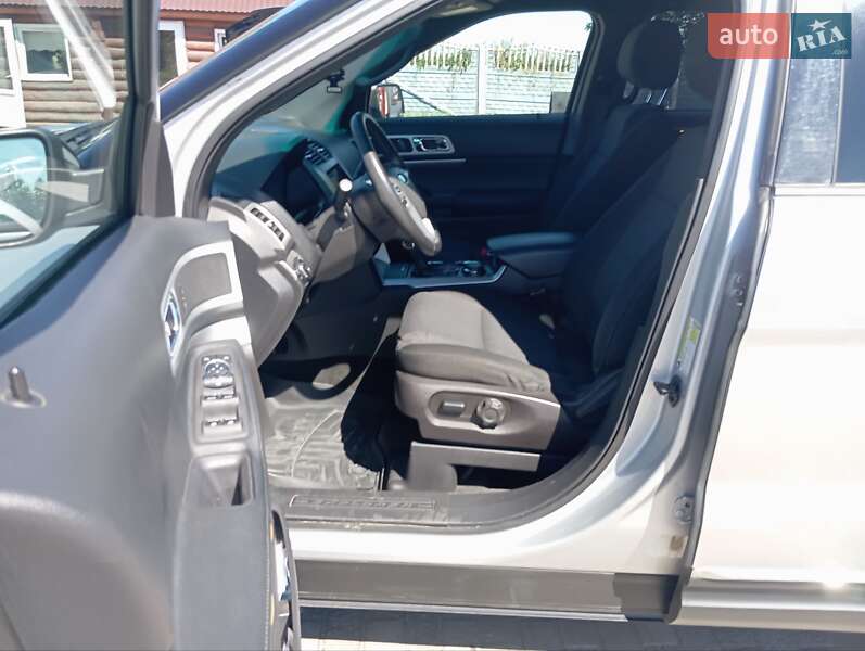 Внедорожник / Кроссовер Ford Explorer 2013 в Дубно