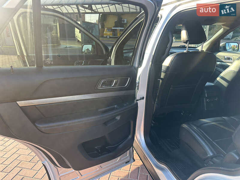 Внедорожник / Кроссовер Ford Explorer 2018 в Ровно