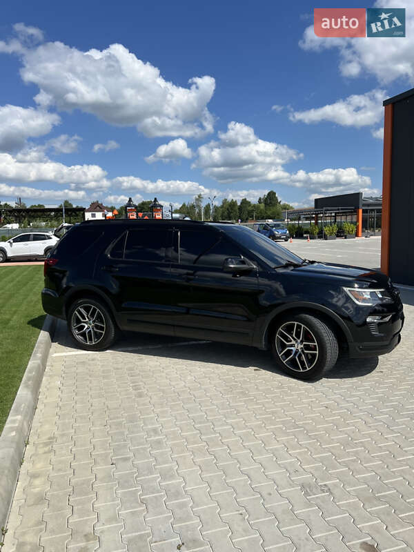 Внедорожник / Кроссовер Ford Explorer 2018 в Виннице