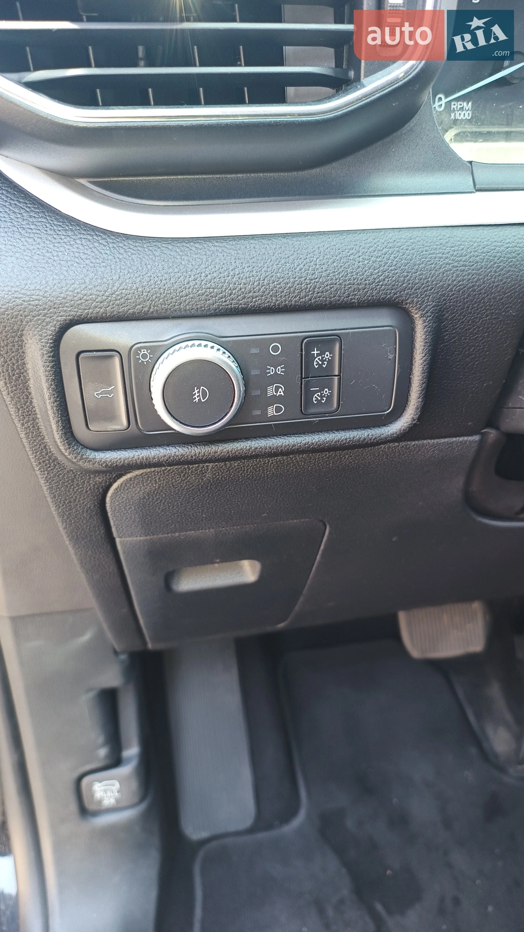 2021 Ford Explorer - мініатюра 21