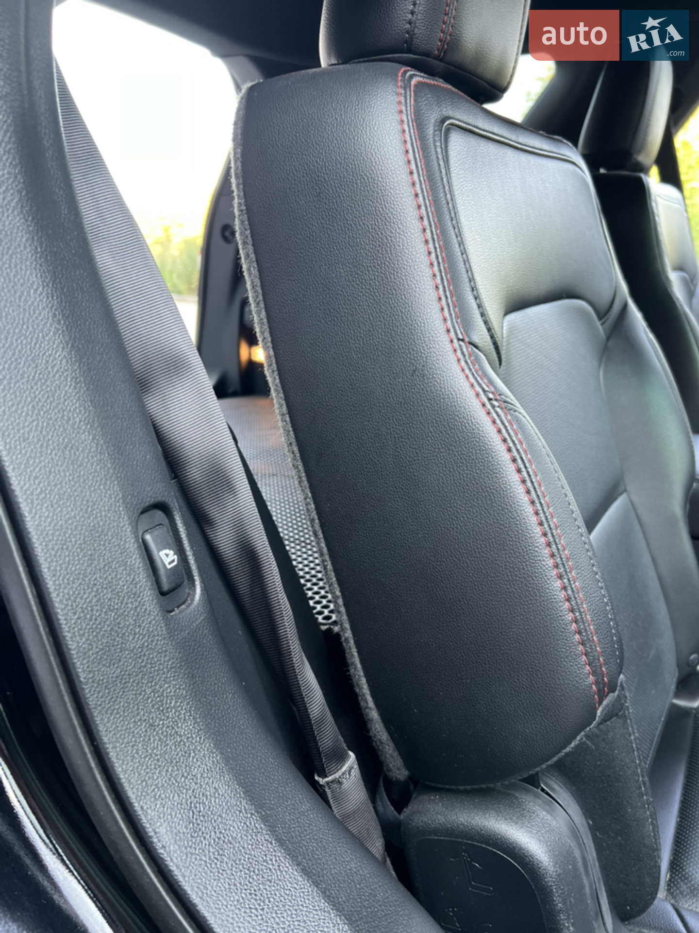 2016 Ford Explorer - мініатюра 18