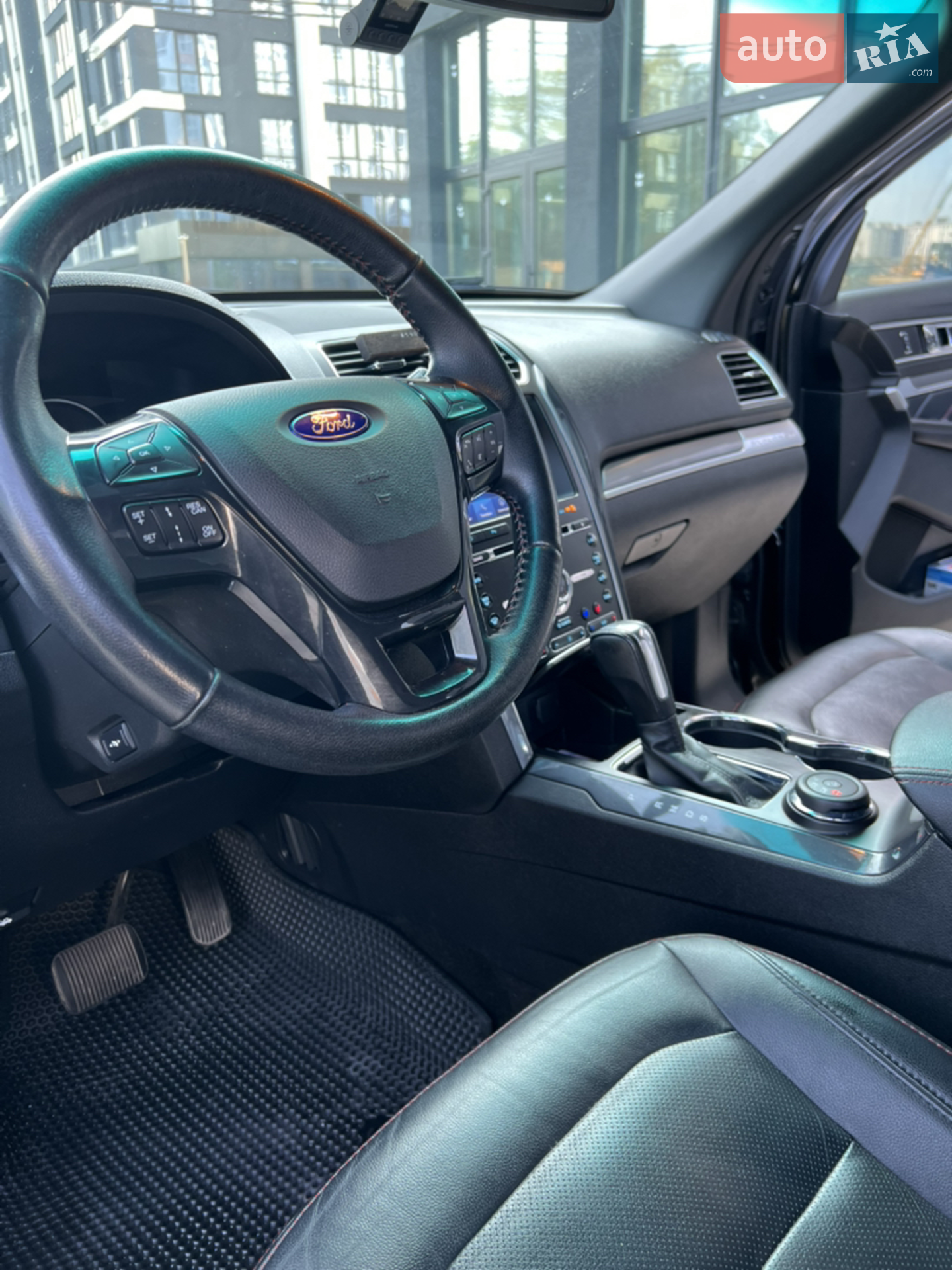 2016 Ford Explorer - мініатюра 21