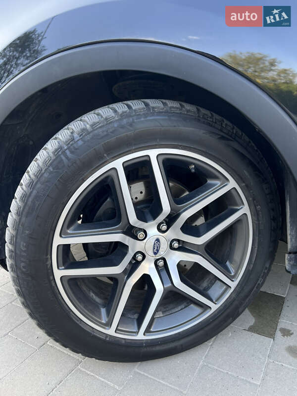 Позашляховик / Кросовер Ford Explorer 2016 в Івано-Франківську