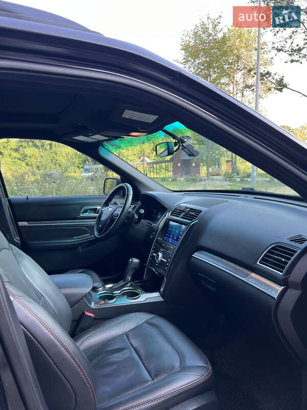 Позашляховик / Кросовер Ford Explorer 2016 в Івано-Франківську