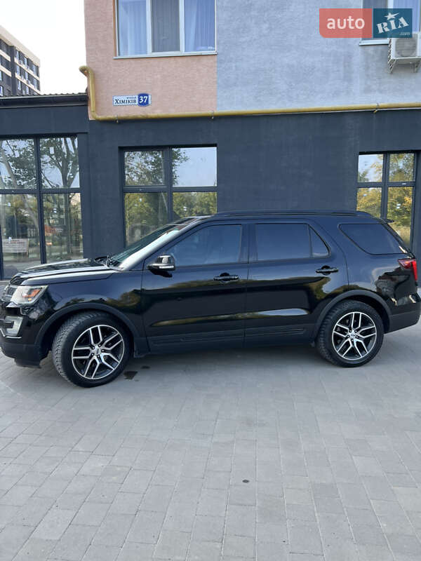 Позашляховик / Кросовер Ford Explorer 2016 в Івано-Франківську