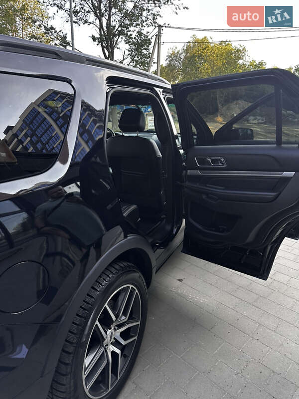 Позашляховик / Кросовер Ford Explorer 2016 в Івано-Франківську