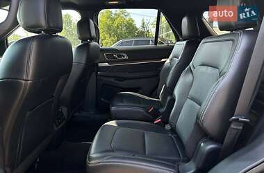 Внедорожник / Кроссовер Ford Explorer 2017 в 