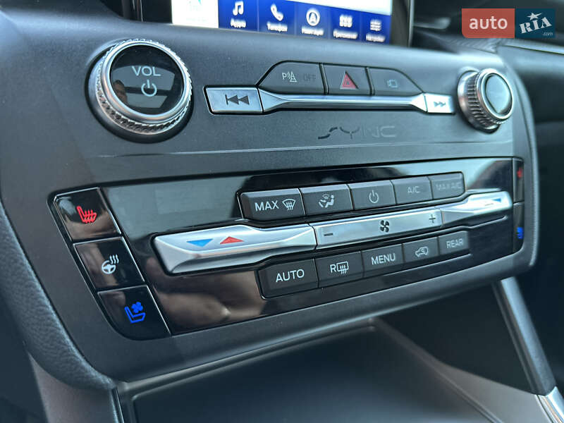 Позашляховик / Кросовер Ford Explorer 2019 в Рівному