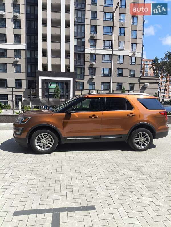 Позашляховик / Кросовер Ford Explorer 2017 в Ірпені