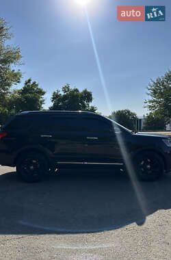 Позашляховик / Кросовер Ford Explorer 2016 в 
