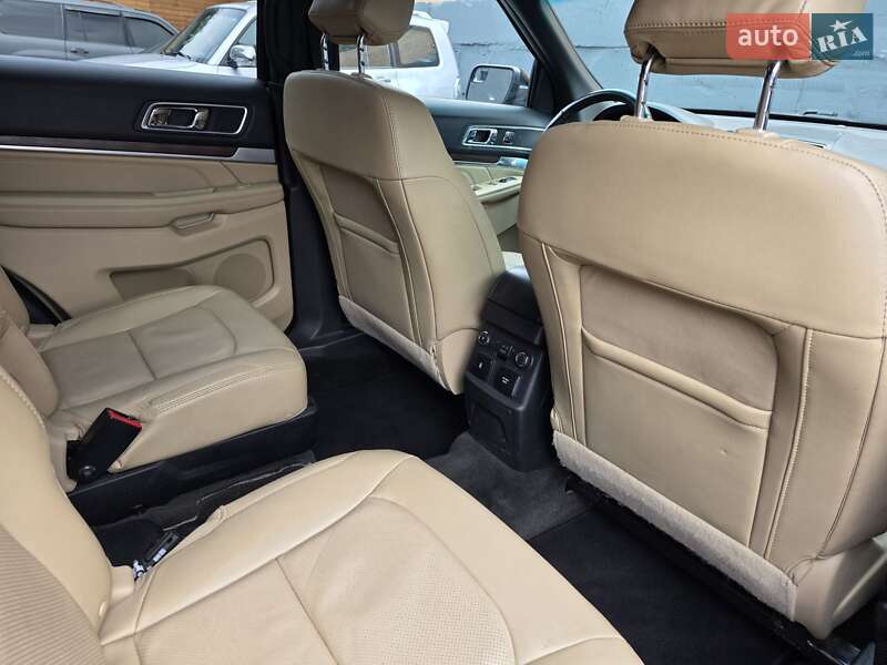 Внедорожник / Кроссовер Ford Explorer 2016 в Киеве