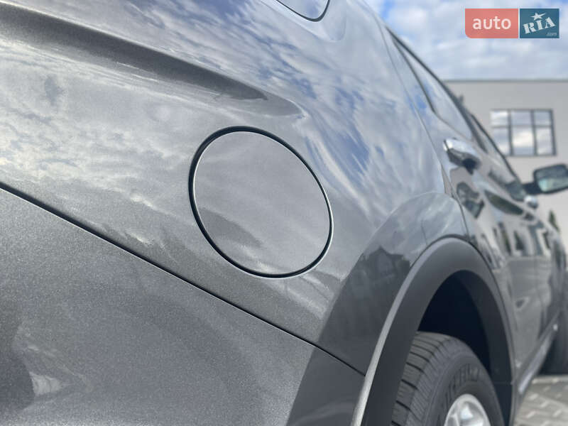 Позашляховик / Кросовер Ford Explorer 2016 в Рівному
