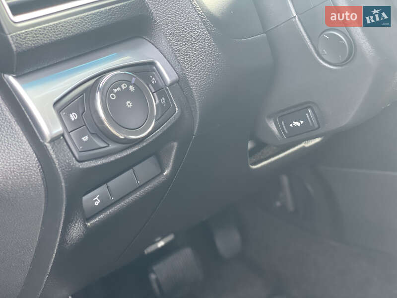 Позашляховик / Кросовер Ford Explorer 2016 в Рівному