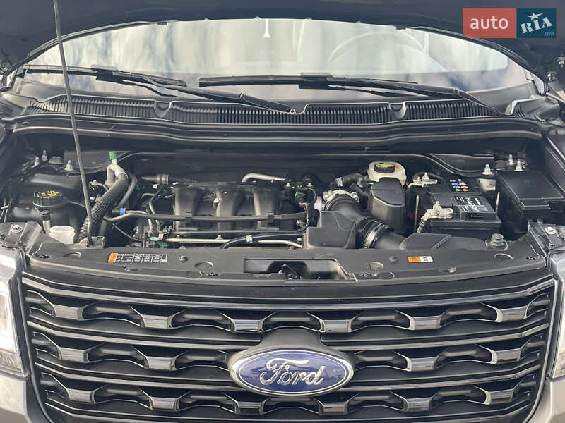 Позашляховик / Кросовер Ford Explorer 2016 в Рівному