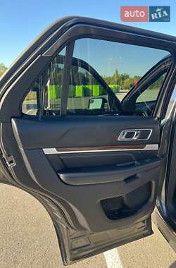 Внедорожник / Кроссовер Ford Explorer 2018 в Каменец-Подольском