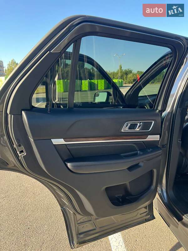 Позашляховик / Кросовер Ford Explorer 2018 в Кам'янець-Подільському