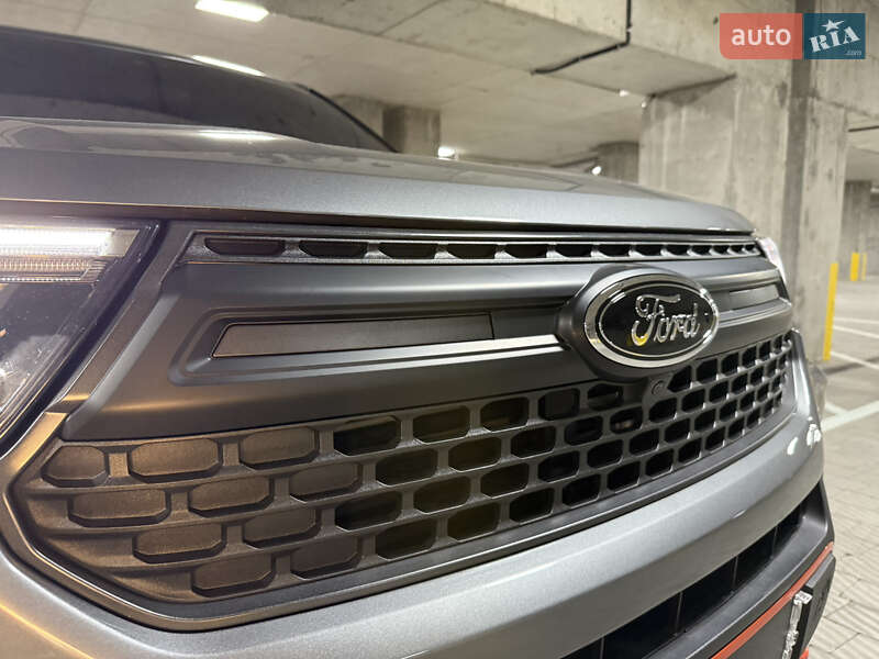 Внедорожник / Кроссовер Ford Explorer 2023 в Тернополе