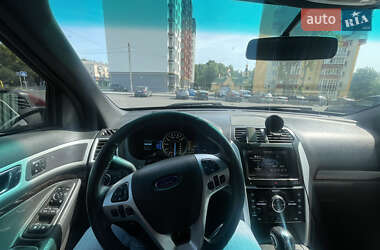 Внедорожник / Кроссовер Ford Explorer 2014 в 